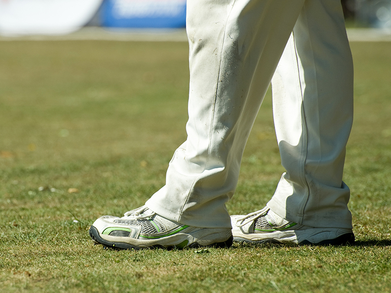 best spikes shoes for fast bowlers